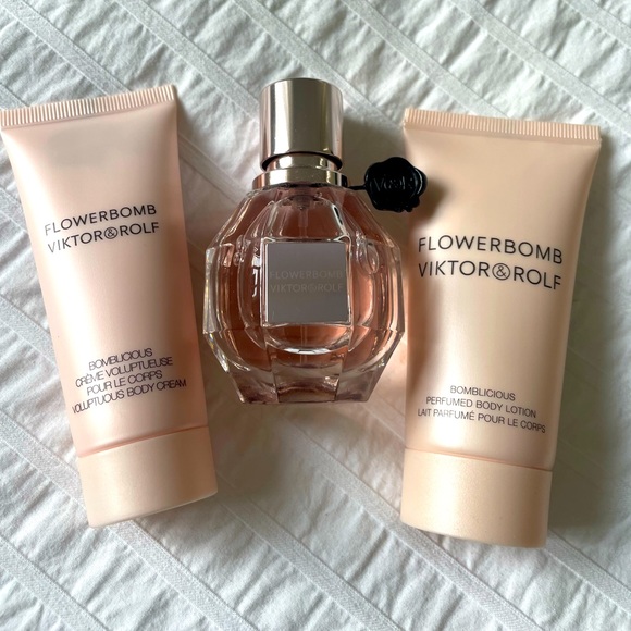Viktor & Rolf Makeup Brand New Viktor Rolf Flowerbomb Set Perfume